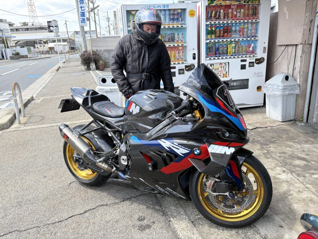 投稿についてもっと詳しく M1000RRは凄い！
