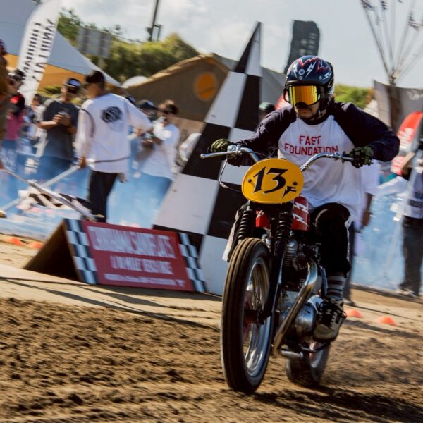 千里浜の砂とエンジンオイルの匂いと