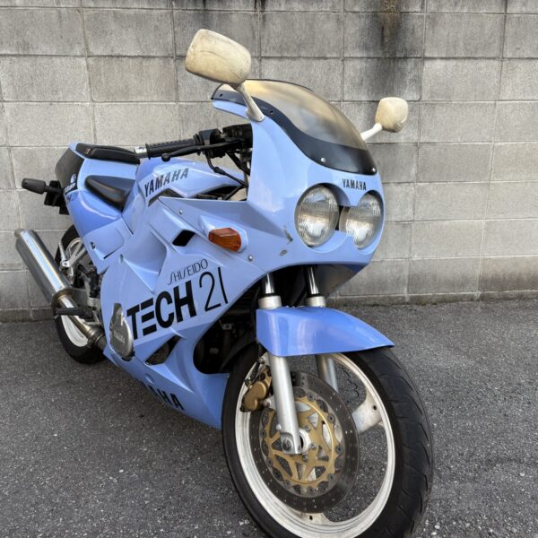 委託販売　中古車　YAMAHA FZR250【2KR】人気のTECH21カラー